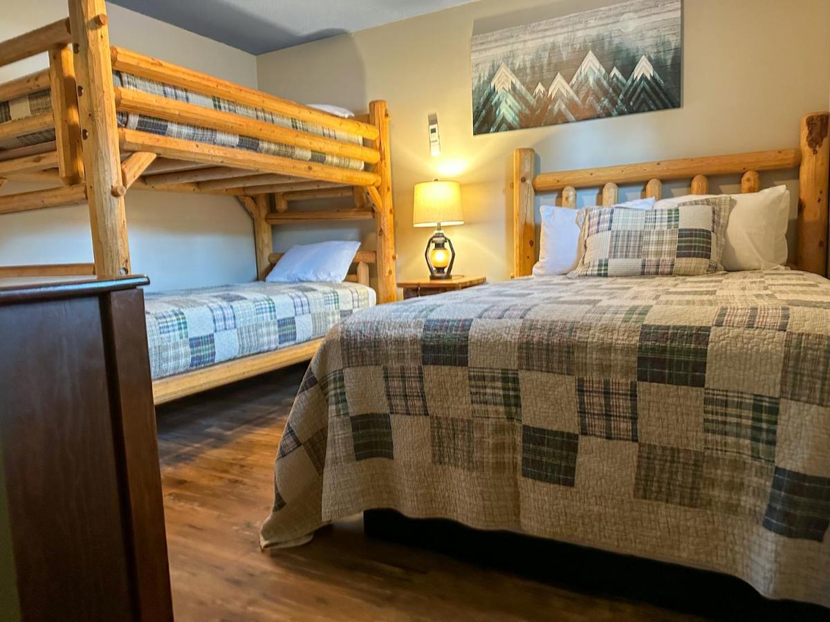 Lone Fir Resort Cougar Luaran gambar