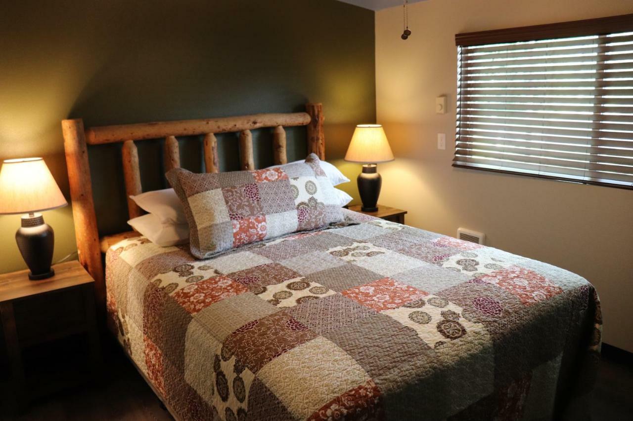 Lone Fir Resort Cougar Luaran gambar