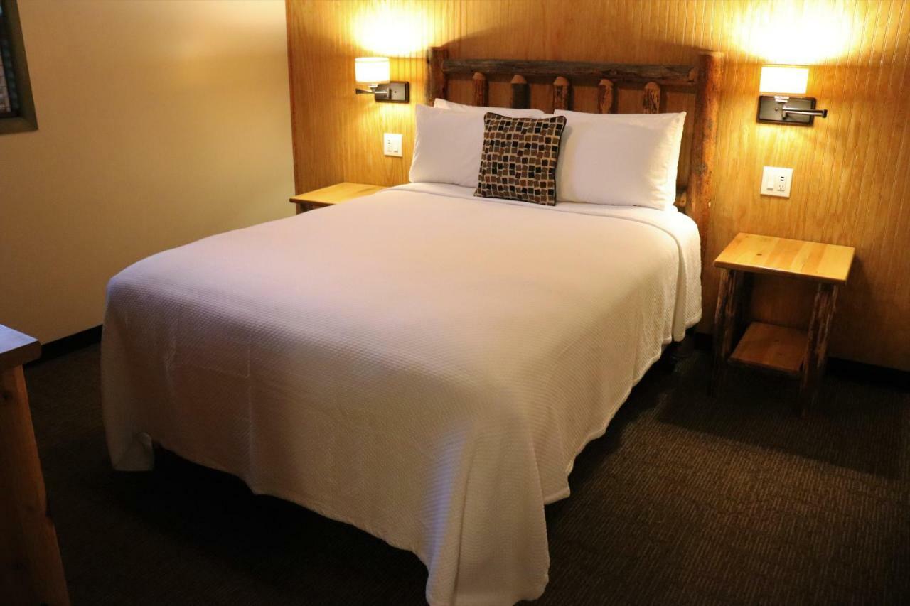 Lone Fir Resort Cougar Luaran gambar