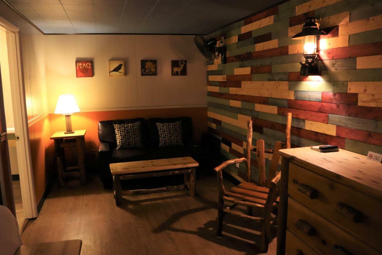 Lone Fir Resort Cougar Luaran gambar