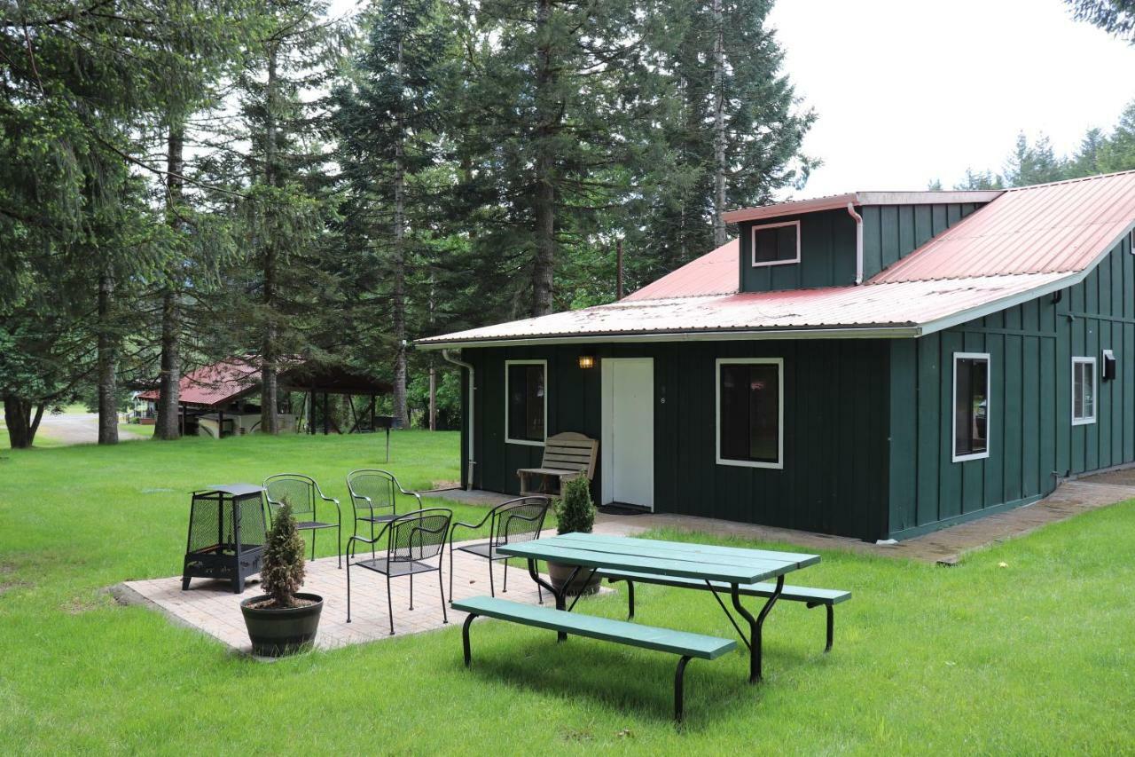 Lone Fir Resort Cougar Luaran gambar