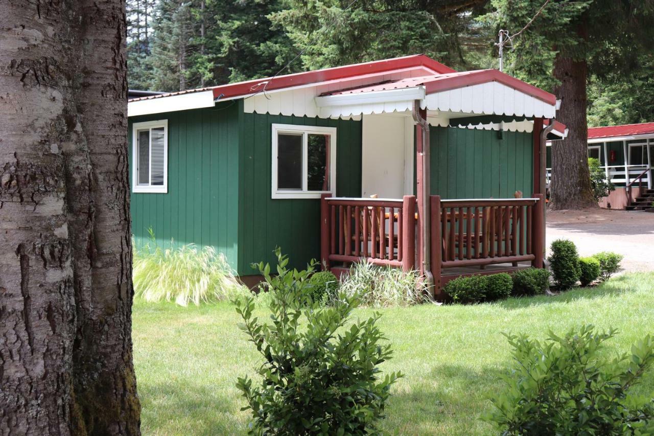 Lone Fir Resort Cougar Luaran gambar