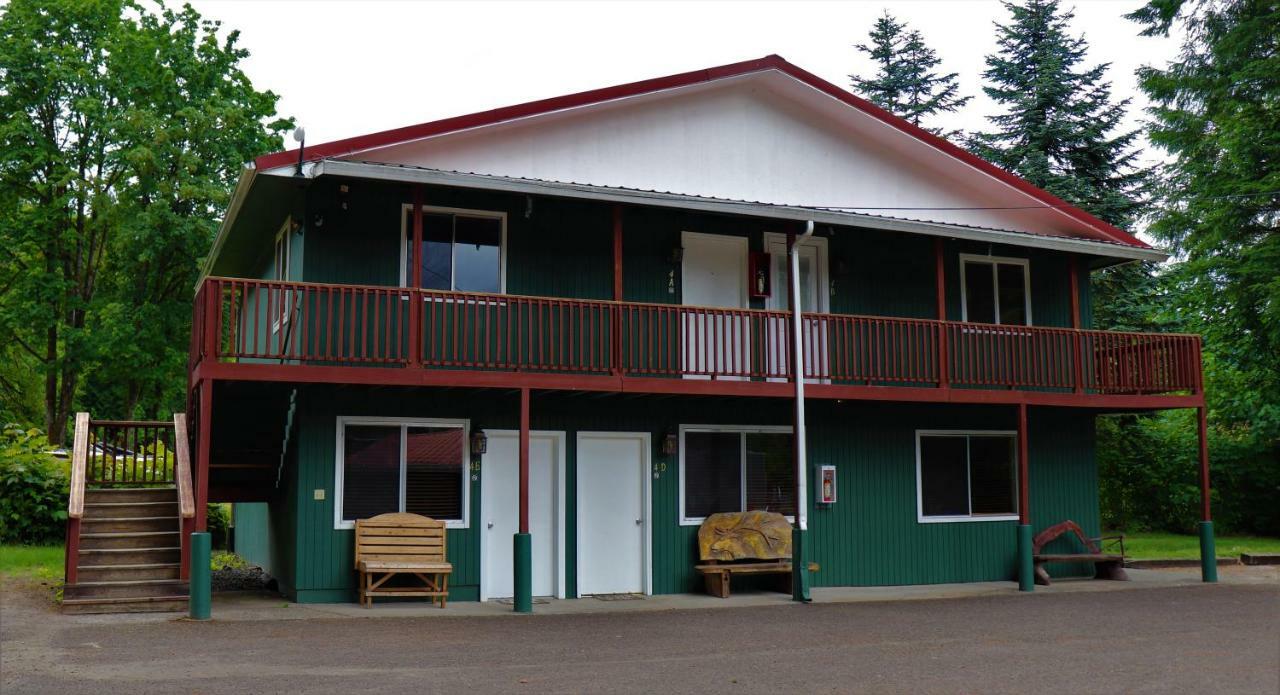 Lone Fir Resort Cougar Luaran gambar