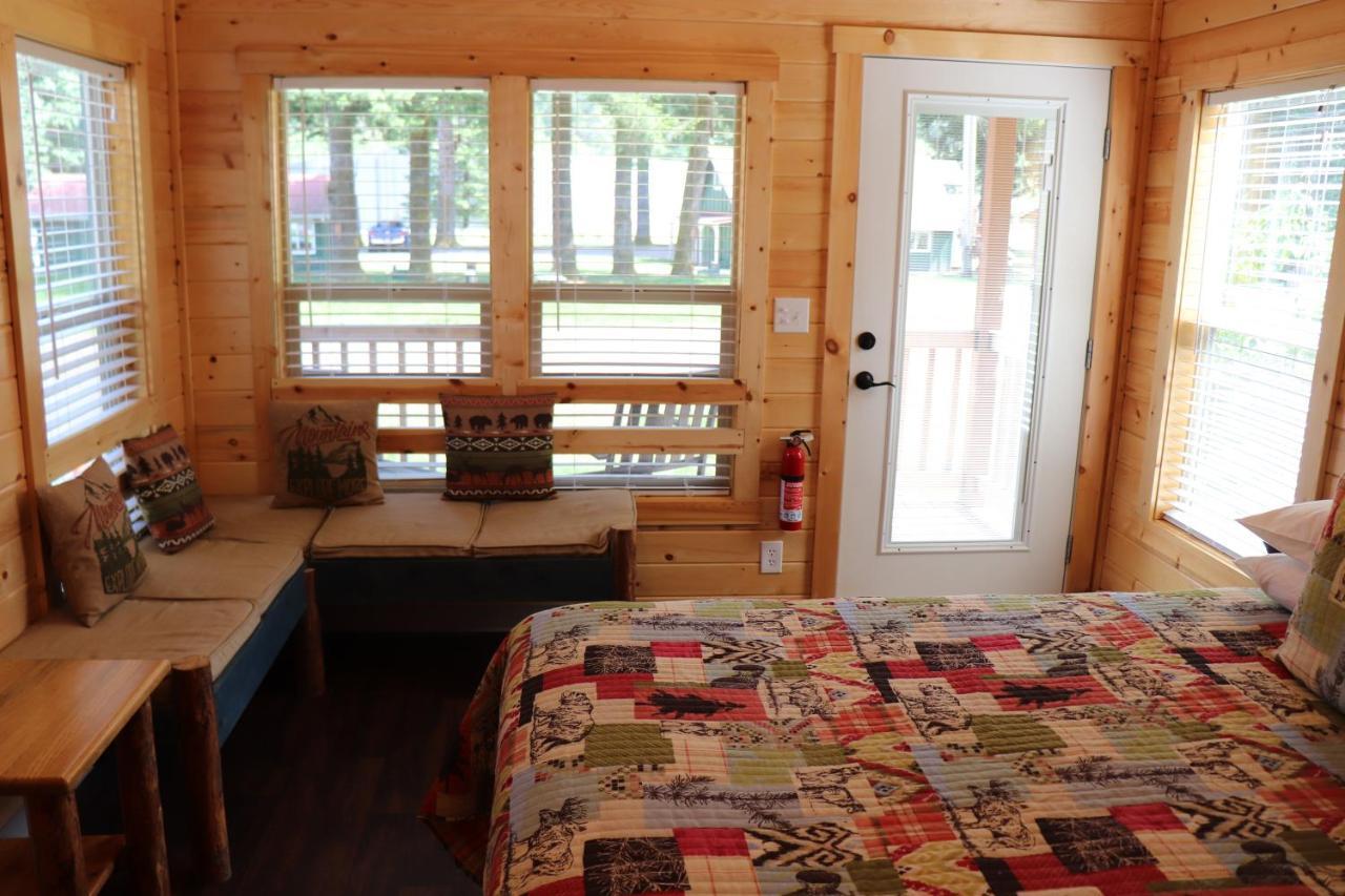 Lone Fir Resort Cougar Luaran gambar