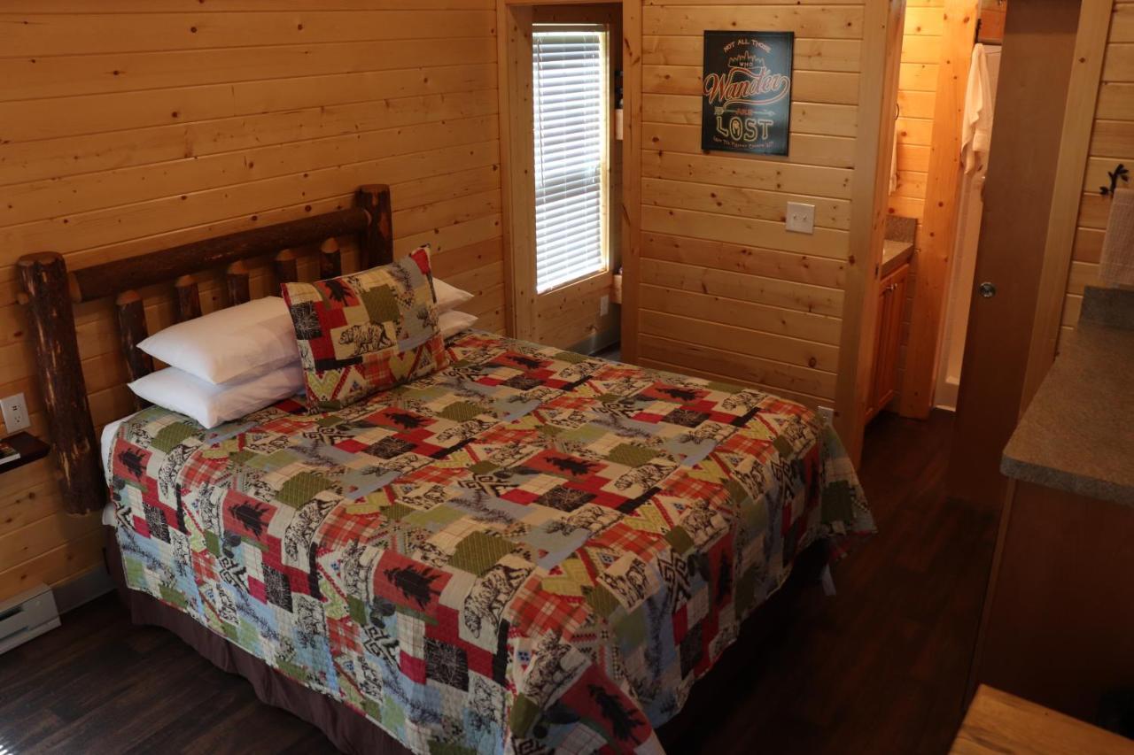 Lone Fir Resort Cougar Luaran gambar